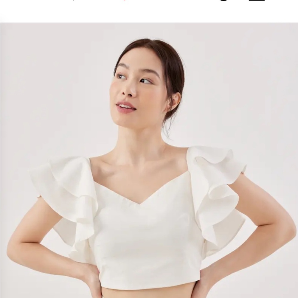 New  built in bra crop ruffle top